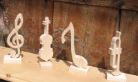 instrumentos de madeira para decoração de casamentos
