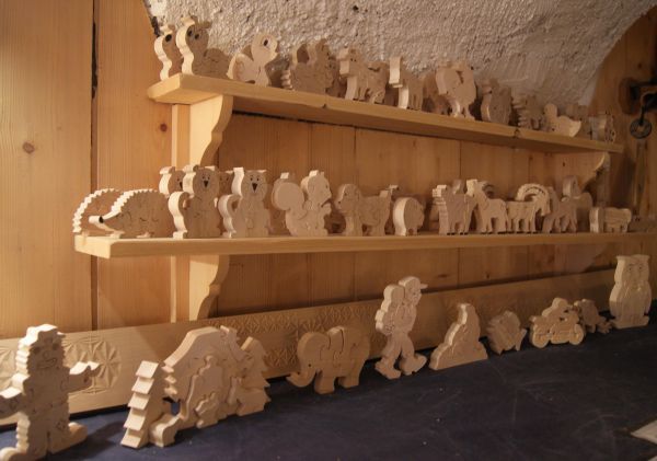 quebra-cabeças de madeira de animais de creche feitos à mão personagem de creche 