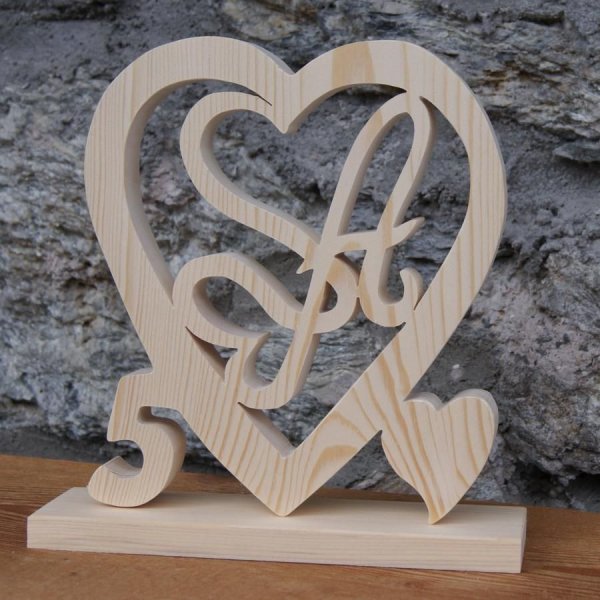 Coeur anniversaire, initiales et ann&eacute;es personnalis&eacute;es, bois &eacute;pic&eacute;a massif fait main, deco table