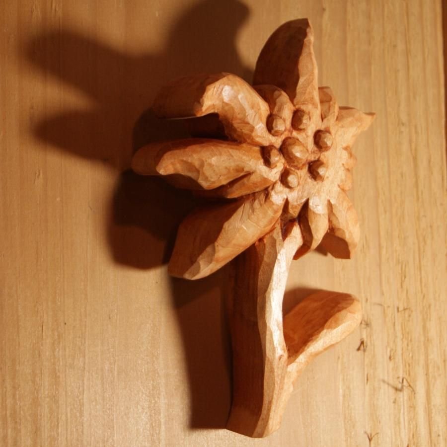 Edelweiss de madeira, talhada à mão e encerada em madeira de cerejeira, decoração de chalé, limoeiro