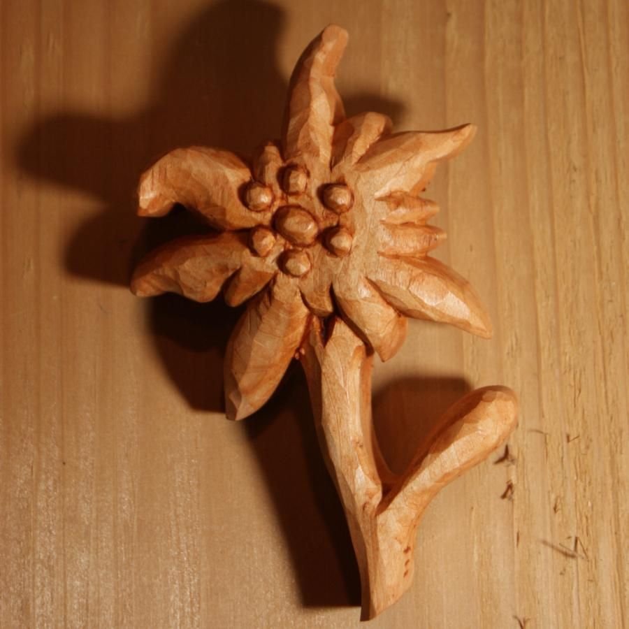 Edelweiss de madeira, talhada à mão e encerada em madeira de cerejeira, decoração de chalé, limoeiro