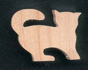 Figurinha de gato de madeira