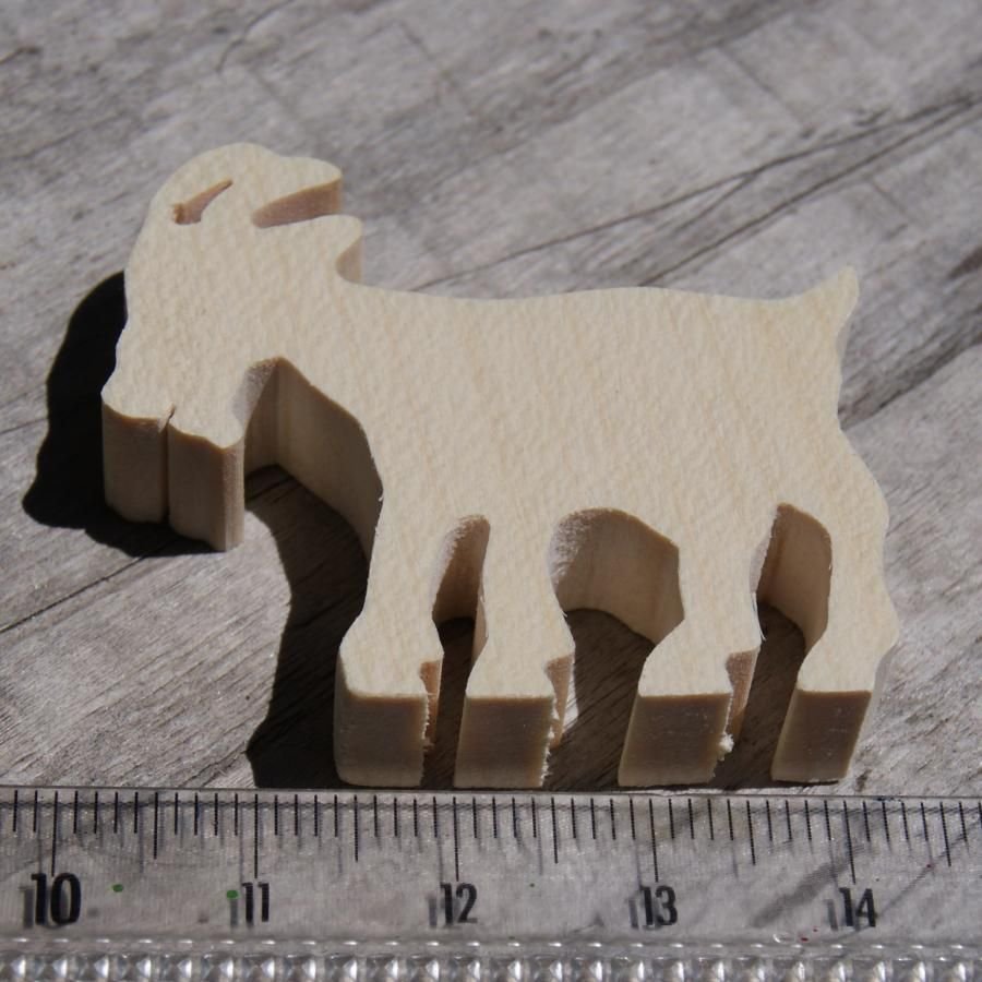 Figurinha de cabra de madeira miniatura para decorar