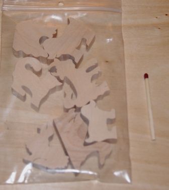 Saco de 7 figuras de madeira com um tema de quinta