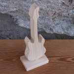 guitarra eléctrica montada sobre uma base de 15cm de altura, madeira maciça feita à mão, decoração de mesa de casamento