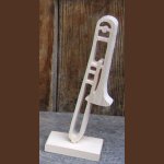 trombone montado sobre uma base de madeira, decoração musical, presente feito à mão, trombonista