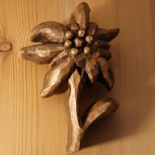 Edelweiss em madeira, talhada à mão e encerada, tom de noz, limoeiro, escultura, decoração interior