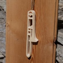 Decoração de trombone de 15 cm feito à mão com música